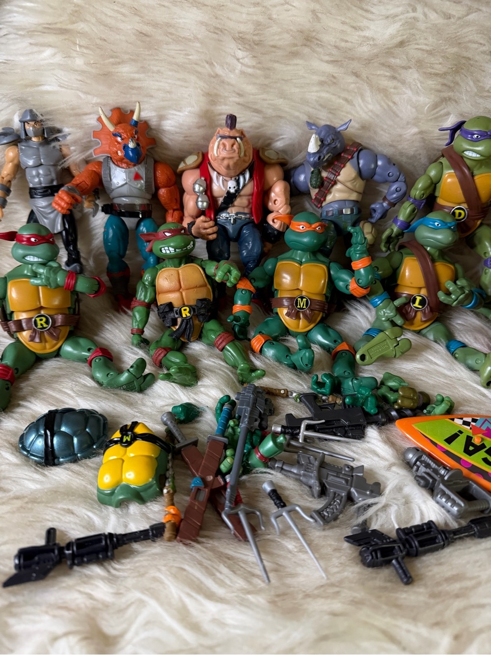 Teenage Mutant Ninja Turtles TMNT Large Mixed Figure Vehicle Accessory Lot